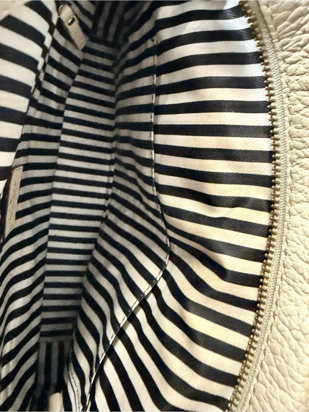 kate spade South port Avenue Alyssa Black and Cream Pebbled Leather Satchel M